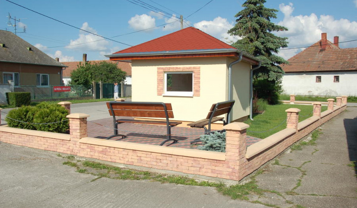7. fotografia fotogalérie Aktivity / Autobusová zastávka - foto