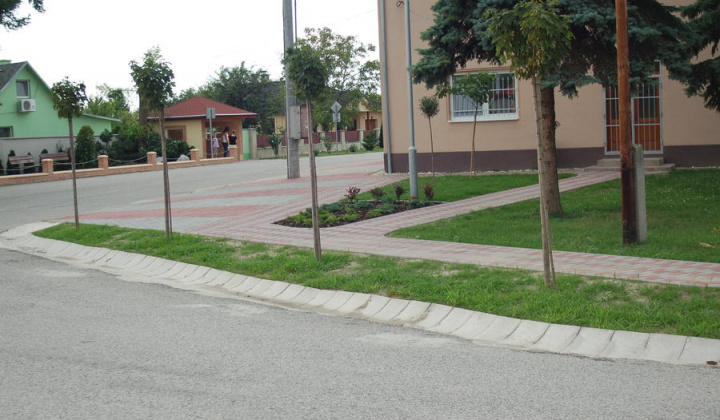 2. fotografia fotogalérie Aktivity / Rekonštrukcia okolia obecného úradu - foto
