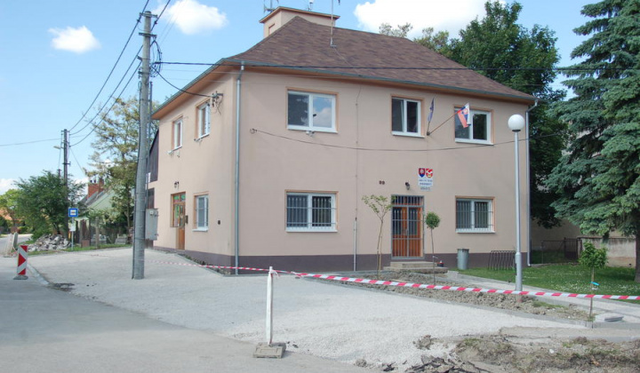 15. fotografia fotogalérie Aktivity / Rekonštrukcia okolia obecného úradu - foto